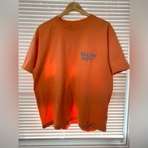 AUTHENTIC Gallery Dept. Tee
